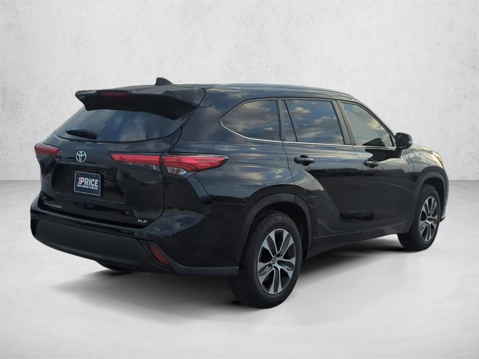 2023 Toyota Highlander XLE FWD (Natl)