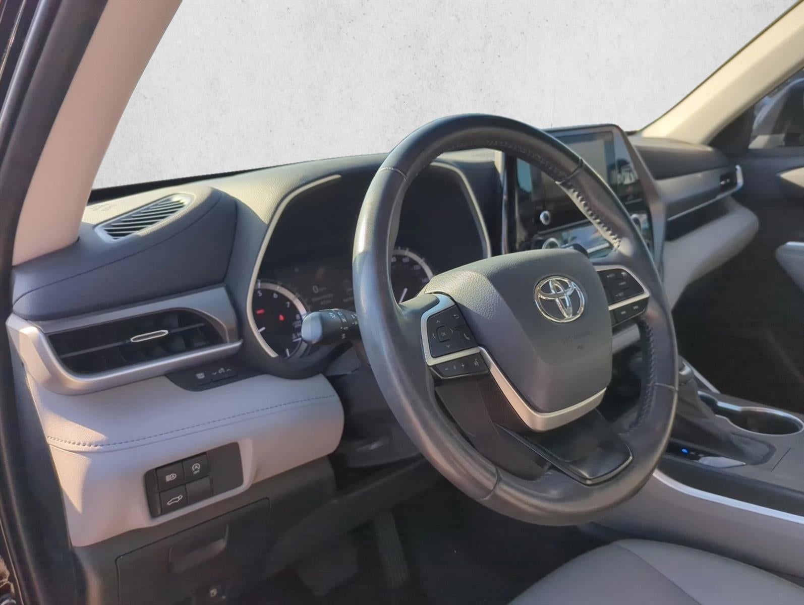 2023 Toyota Highlander XLE FWD (Natl)