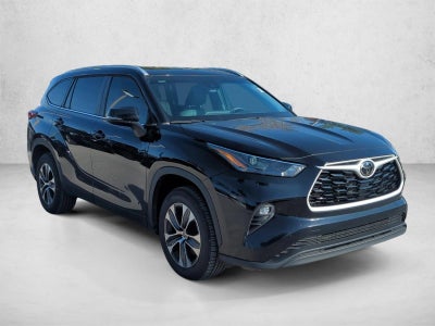 2023 Toyota Highlander XLE FWD (Natl)