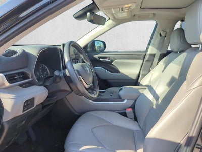 2023 Toyota Highlander XLE FWD (Natl)