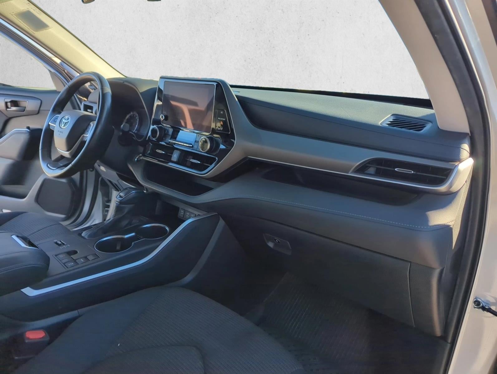 2023 Toyota Highlander LE FWD (GS)