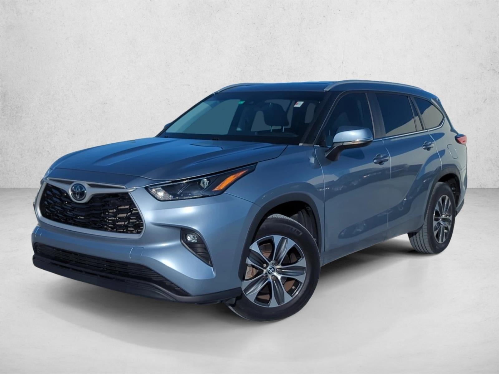2023 Toyota Highlander XLE FWD (Natl)