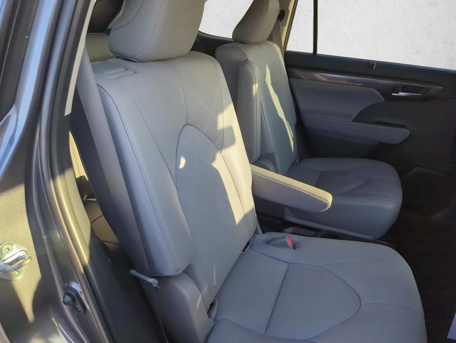 2023 Toyota Highlander Platinum FWD (Natl)