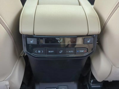 2024 Toyota Highlander Platinum FWD (Natl)