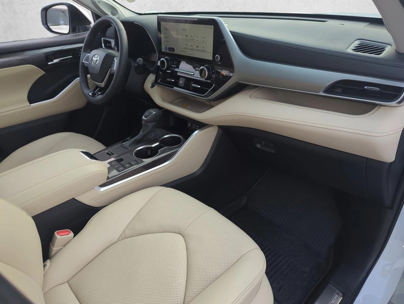 2024 Toyota Highlander Platinum FWD (Natl)