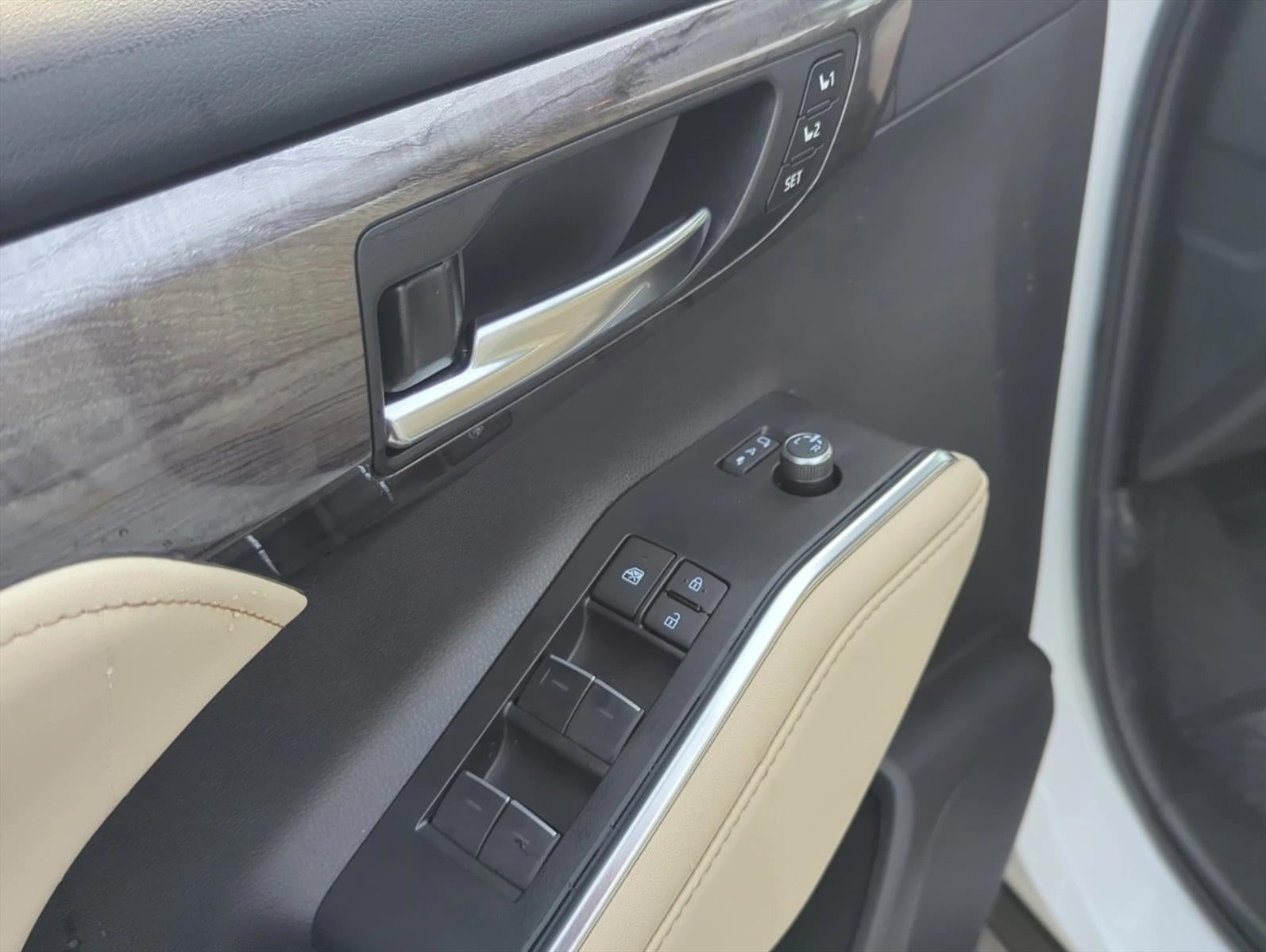 2024 Toyota Highlander Platinum FWD (Natl)