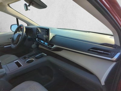 2022 Toyota Sienna LE FWD 8-Passenger (Natl)