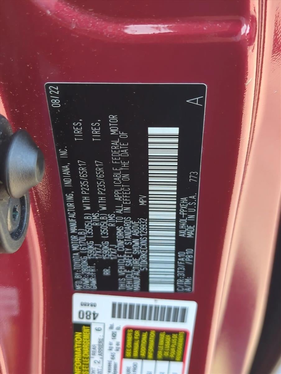 2022 Toyota Sienna LE FWD 8-Passenger (Natl)