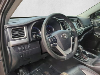 2019 Toyota Highlander SE V6 FWD (Natl)
