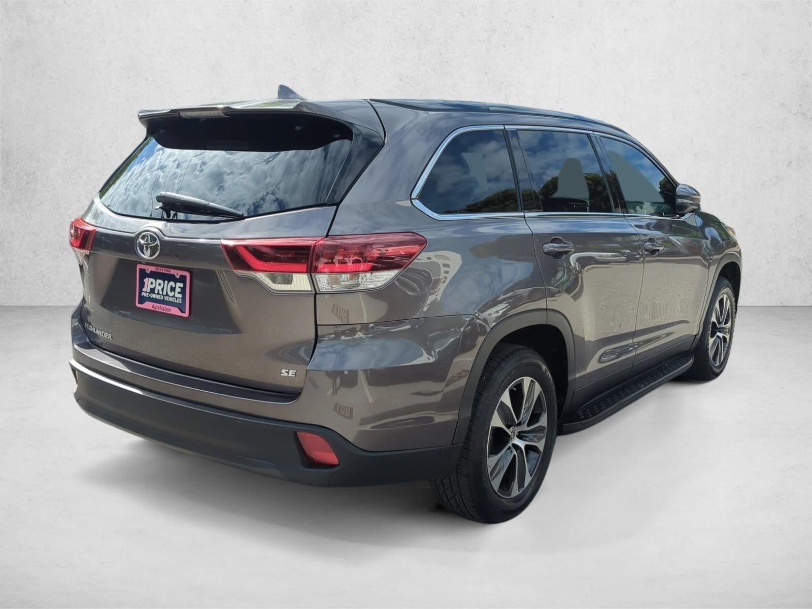 2019 Toyota Highlander SE V6 FWD (Natl)