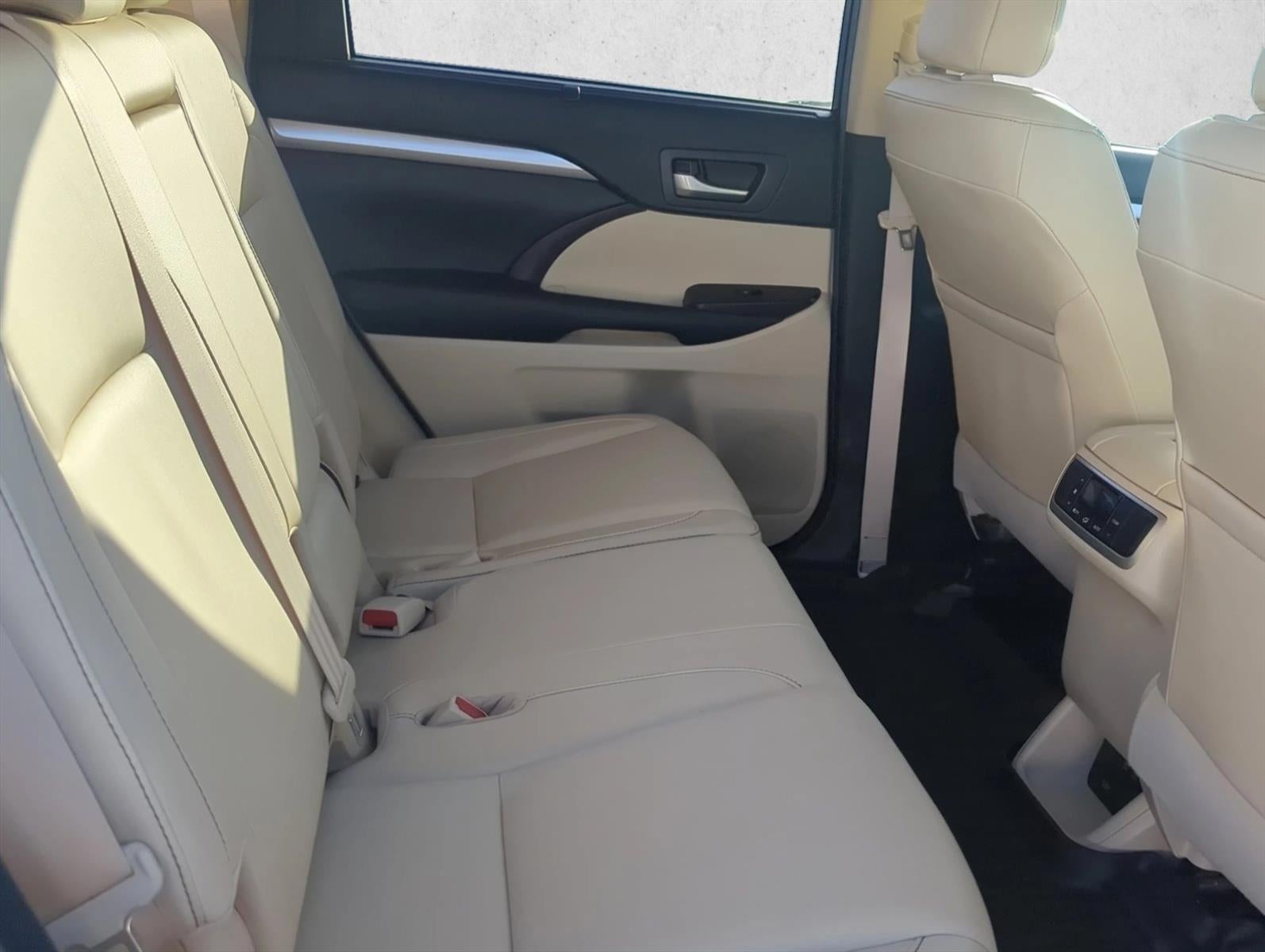 2019 Toyota Highlander XLE V6 FWD (Natl)