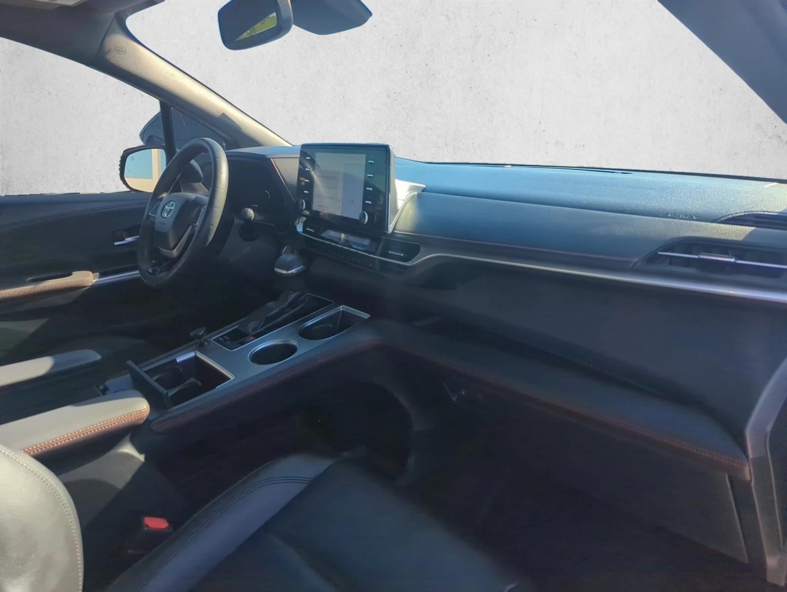 2022 Toyota Sienna XSE FWD 7-Passenger (Natl)