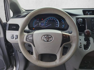 2013 Toyota Sienna 5dr 8-Pass Van V6 XLE FWD (Natl)