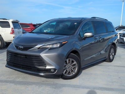 2026 Toyota Sienna XLE FWD 8-Passenger (Natl)