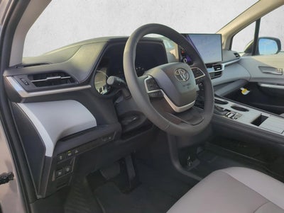 2026 Toyota Sienna XLE FWD 8-Passenger (Natl)