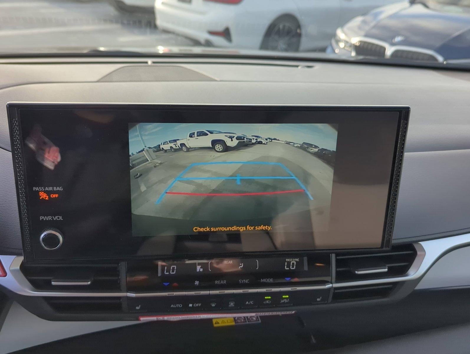 2026 Toyota Sienna XLE FWD 8-Passenger (Natl)