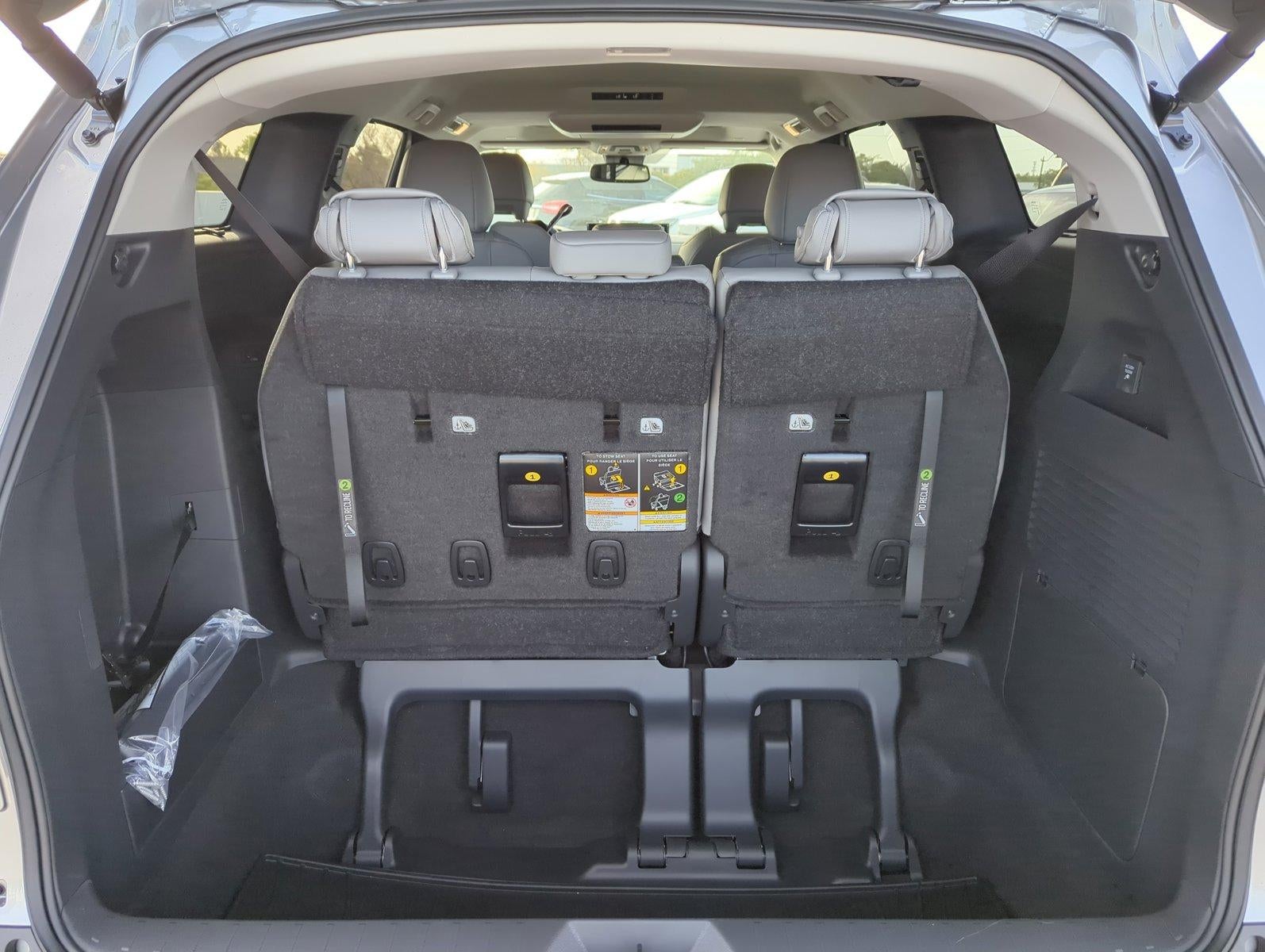 2026 Toyota Sienna XLE FWD 8-Passenger (Natl)