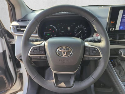 2025 Toyota Sienna XLE FWD 8-Passenger (Natl)