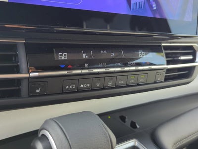 2025 Toyota Sienna XLE FWD 8-Passenger (Natl)