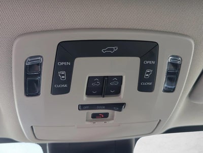2025 Toyota Sienna XLE FWD 8-Passenger (Natl)