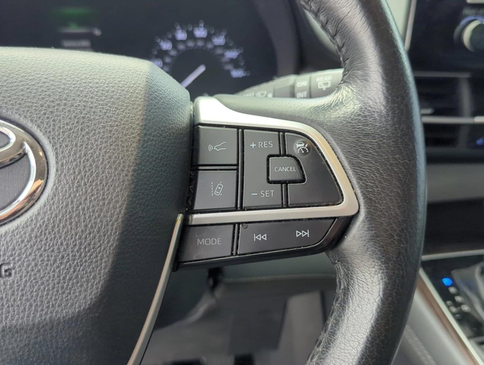 2021 Toyota Sienna XLE FWD 7-Passenger (Natl)