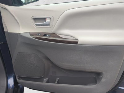 2019 Toyota Sienna XLE FWD 8-Passenger (Natl)