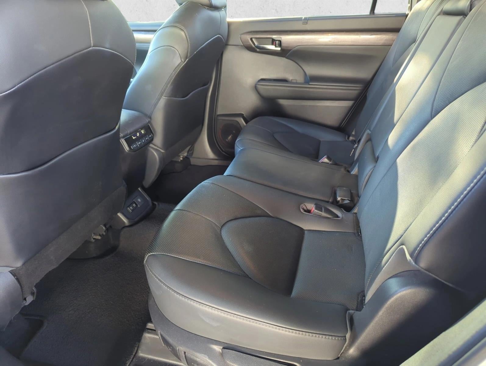 2021 Toyota Highlander Limited FWD (GS)