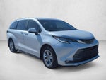 2024 Toyota Sienna Limited FWD 7-Passenger (Natl)