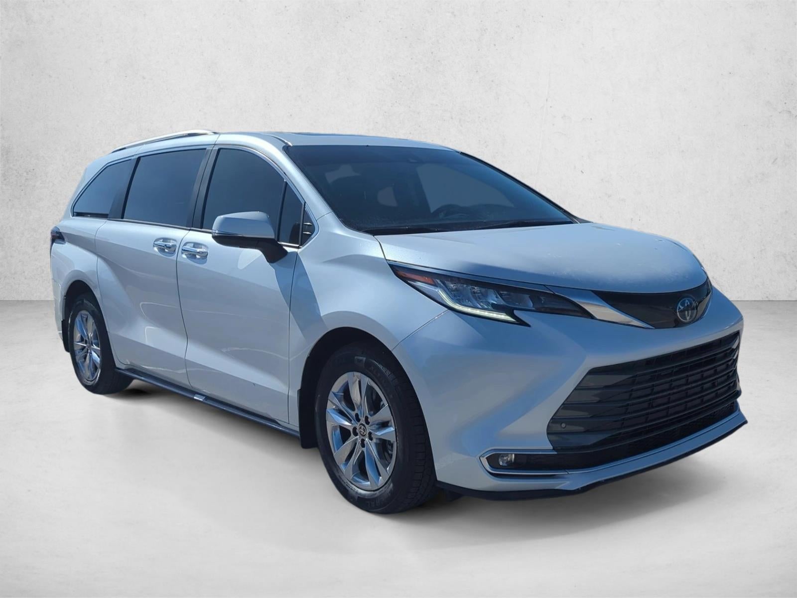 2024 Toyota Sienna Limited FWD 7-Passenger (Natl)