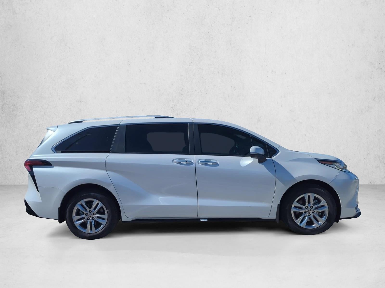 2024 Toyota Sienna Limited FWD 7-Passenger (Natl)