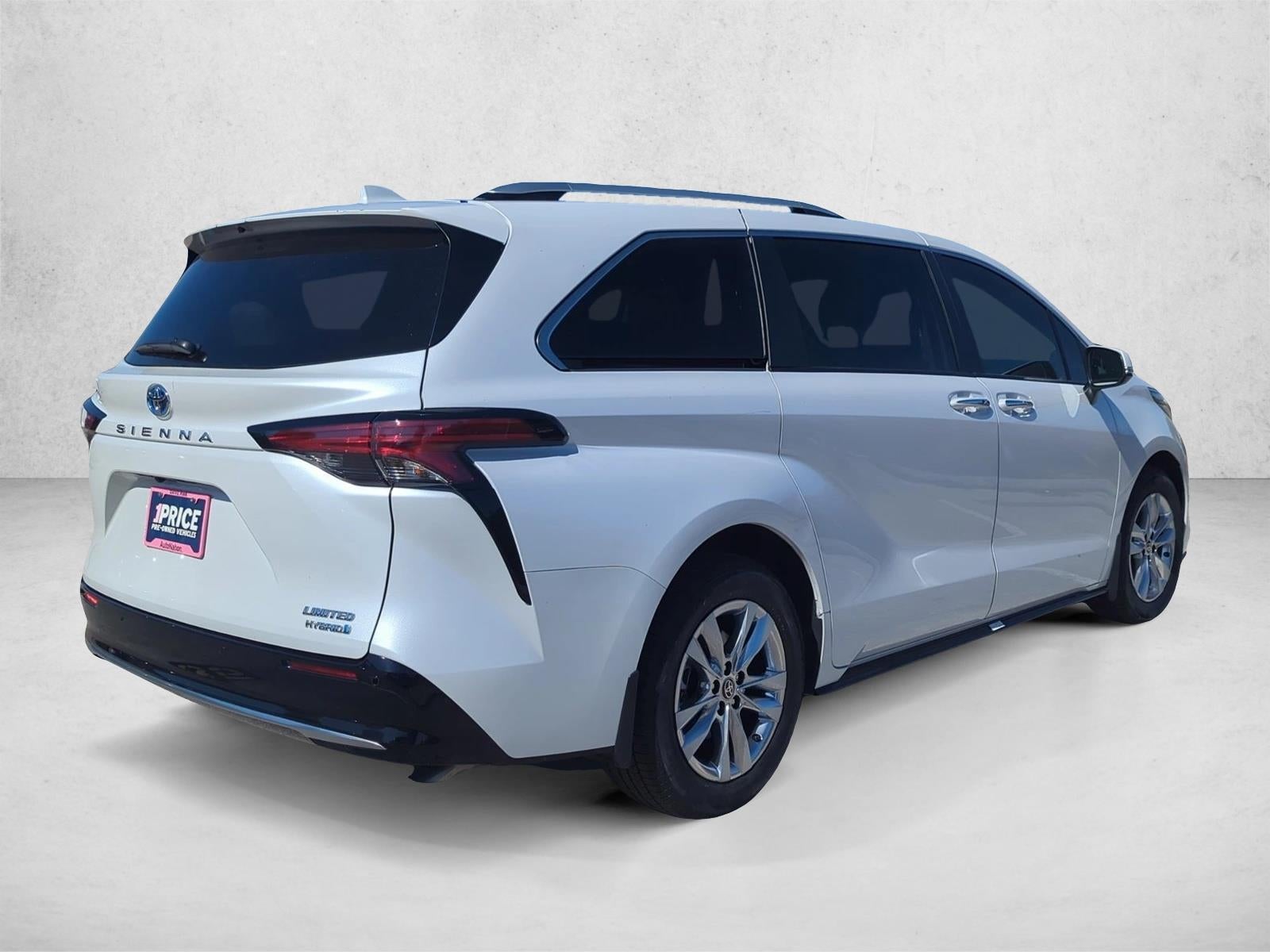 2024 Toyota Sienna Limited FWD 7-Passenger (Natl)