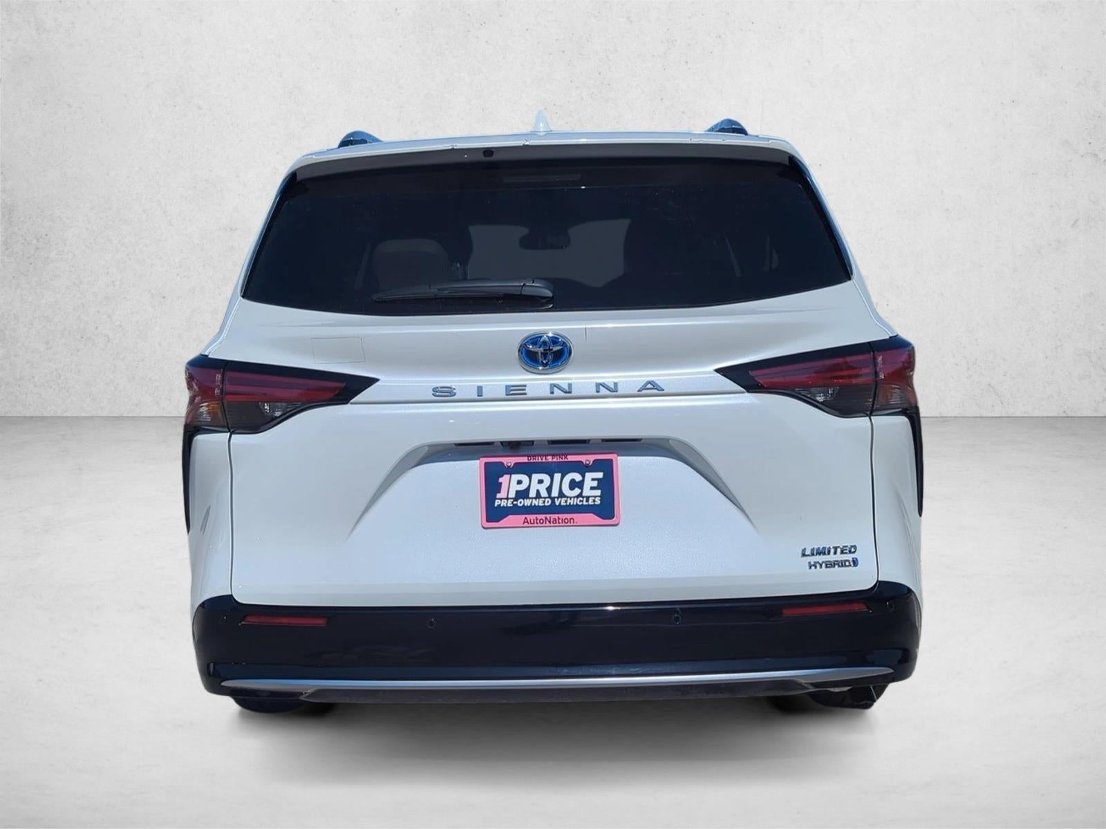 2024 Toyota Sienna Limited FWD 7-Passenger (Natl)