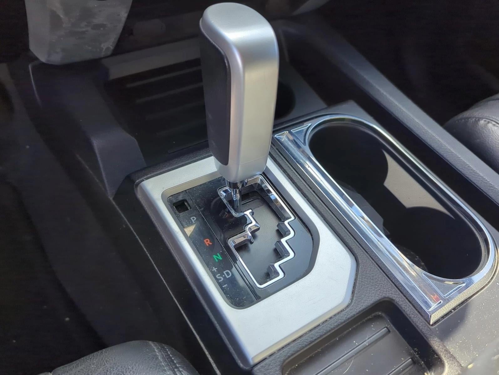 2019 Toyota Tundra 4WD 4WD SR5 CrewMax 5.5' Bed 5.7L FFV (SE)