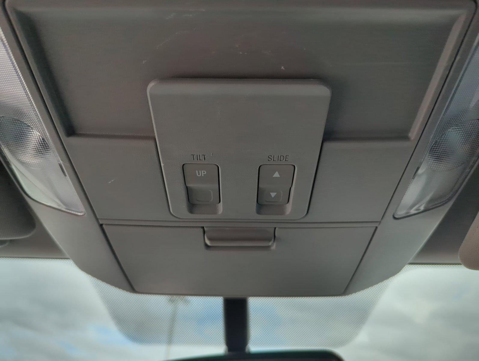 2017 Toyota Tundra 4WD 4WD Limited CrewMax 5.5' Bed 5.7L FFV (Natl)