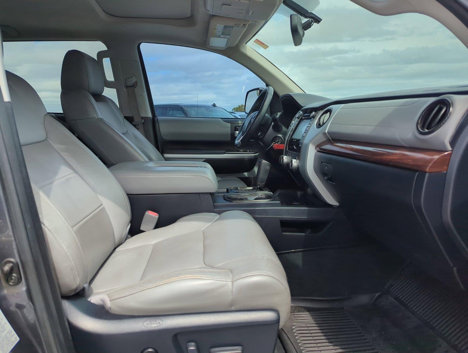 2017 Toyota Tundra 4WD 4WD Limited CrewMax 5.5' Bed 5.7L FFV (Natl)