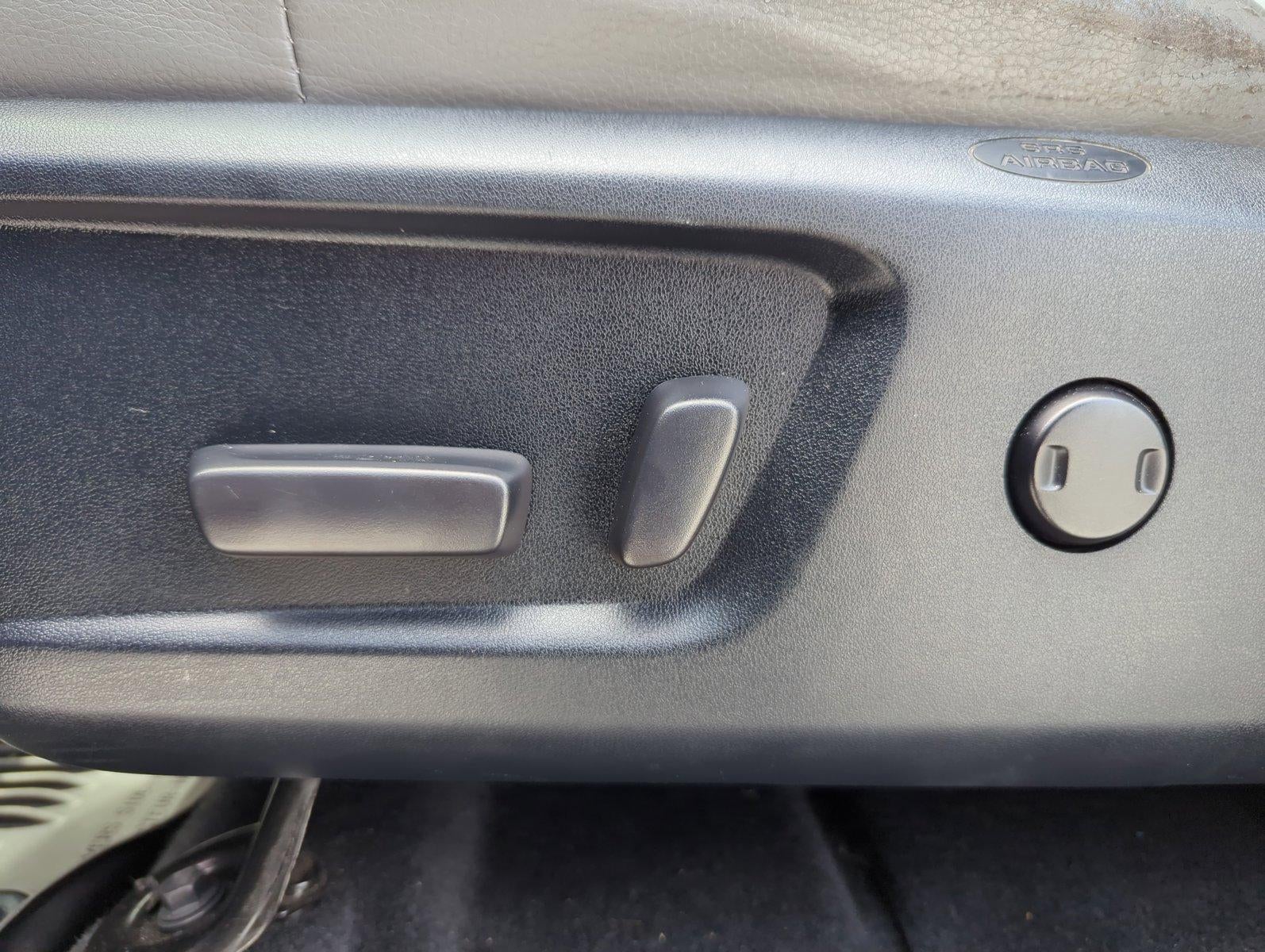 2017 Toyota Tundra 4WD 4WD Limited CrewMax 5.5' Bed 5.7L FFV (Natl)