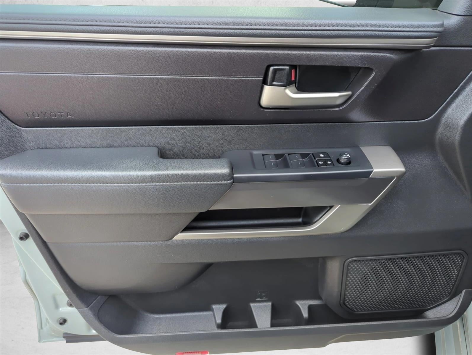 2024 Toyota Tundra 2WD 2WD SR5 CrewMax 5.5' Bed (SE)