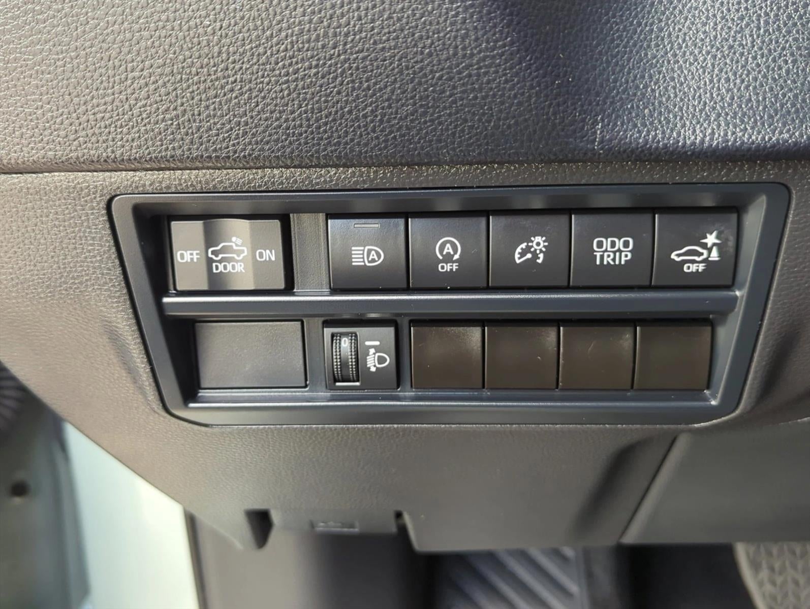 2024 Toyota Tundra 2WD 2WD SR5 CrewMax 5.5' Bed (SE)