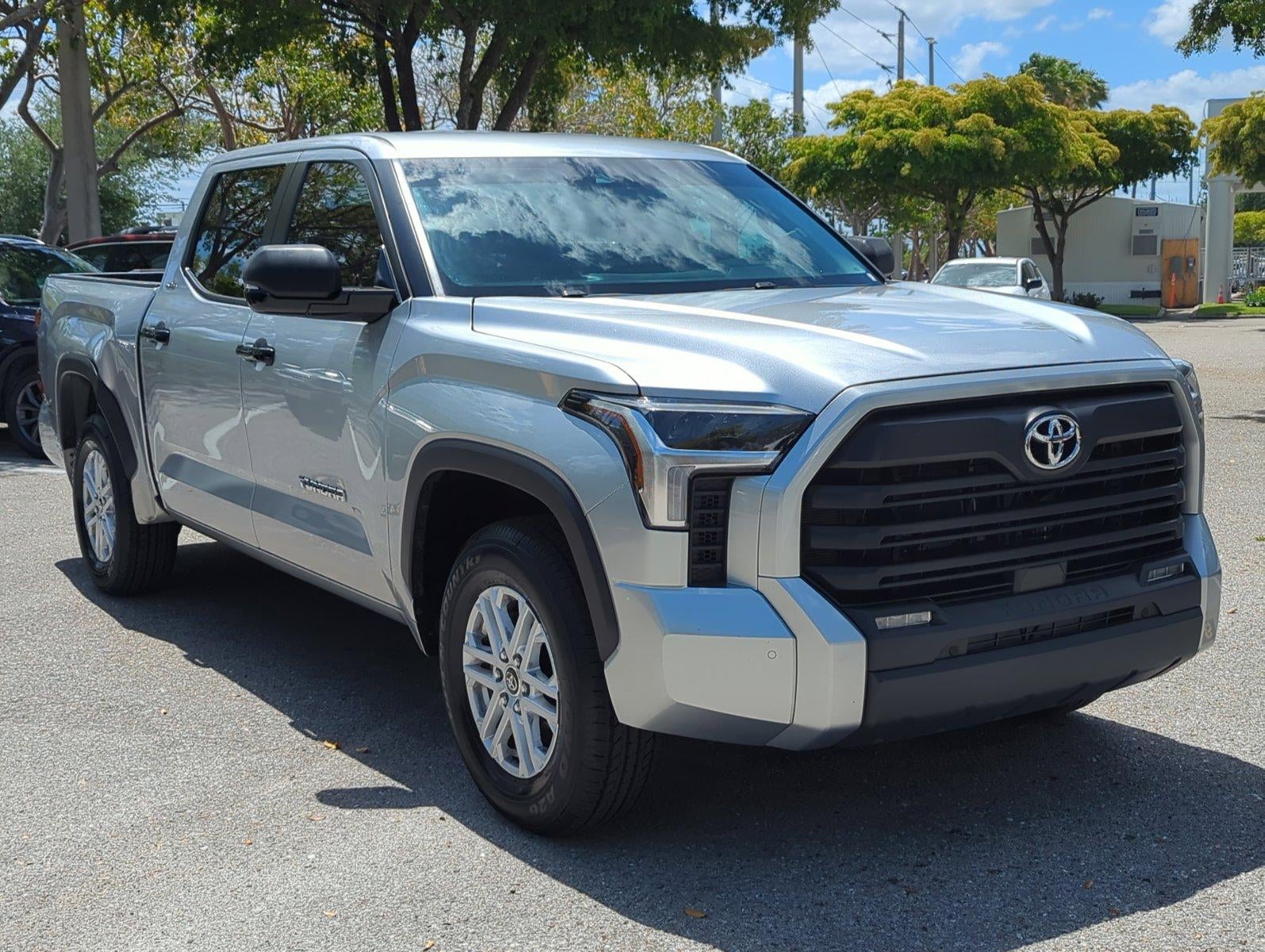 2024 Toyota Tundra 2WD 2WD SR5 CrewMax 5.5' Bed (SE)