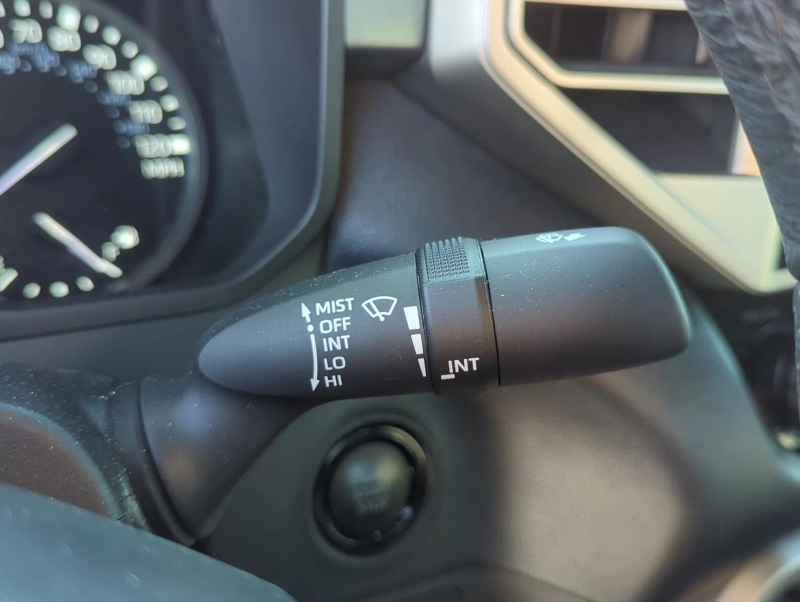 2025 Toyota Tundra 4WD 4WD SR5 CrewMax 5.5' Bed (SE)