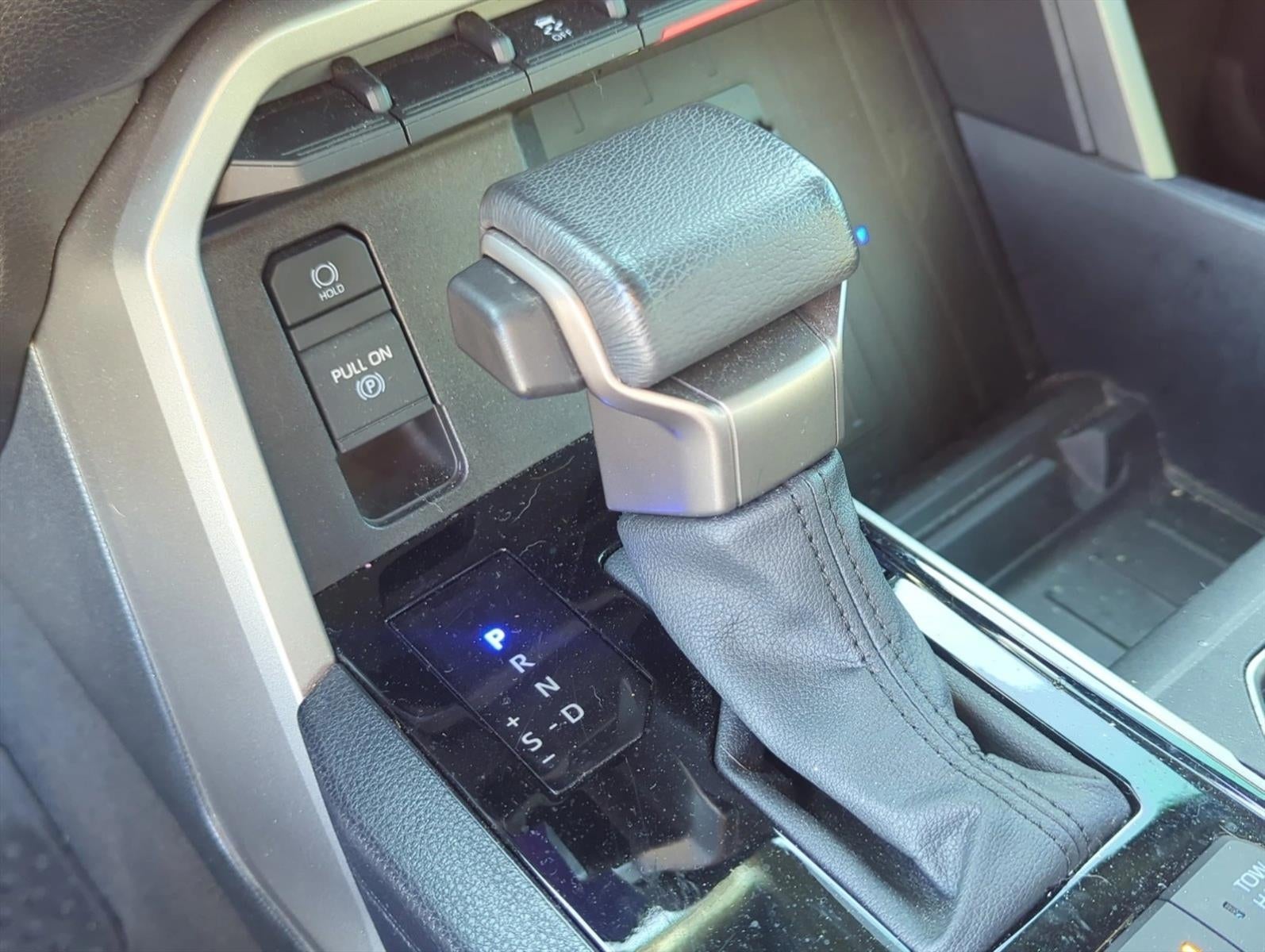 2025 Toyota Tundra 4WD 4WD SR5 CrewMax 5.5' Bed (SE)
