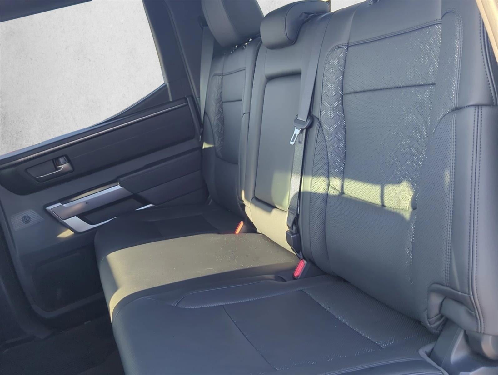 2025 Toyota Tundra 4WD 4WD SR5 CrewMax 5.5' Bed (SE)