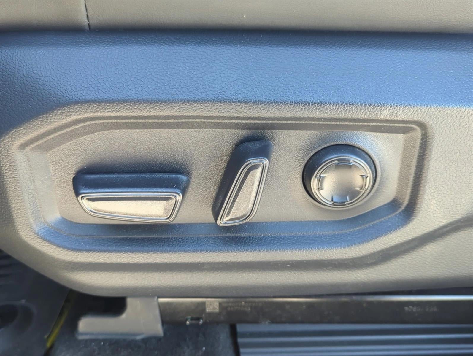 2024 Toyota Tundra 4WD 4WD Platinum CrewMax 5.5' Bed (Natl)