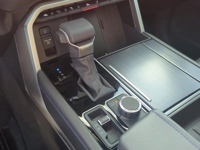 2025 Toyota Tundra 4WD 4WD Platinum Hybrid CrewMax 5.5' Bed (Natl)