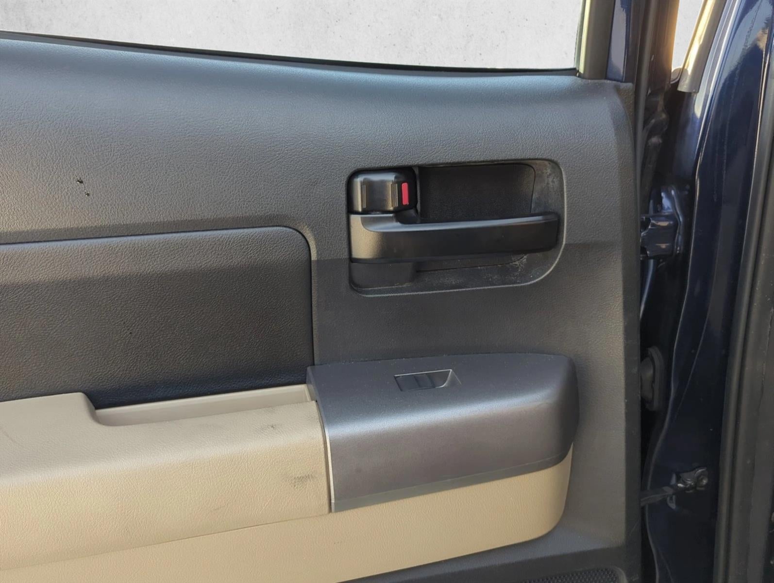 2012 Toyota Tundra 2WD Truck 2WD Double Cab Standard Bed 5.7L V8 (Natl)