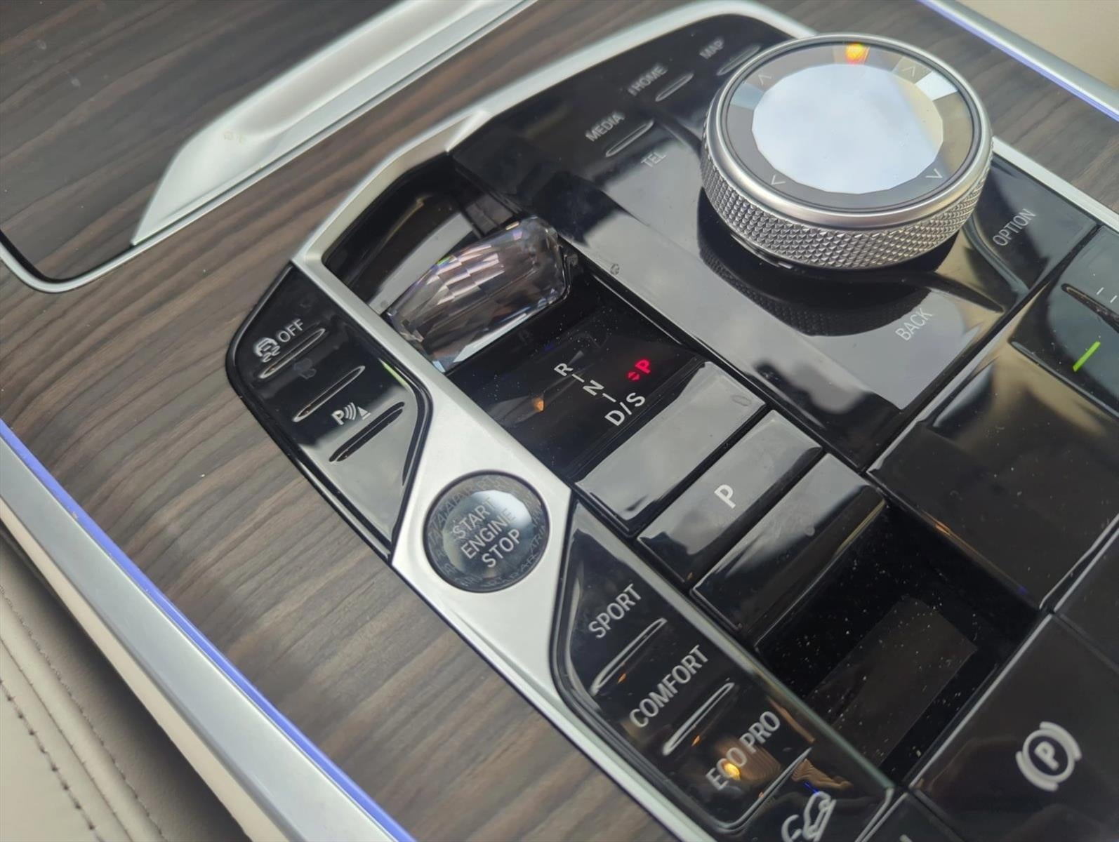 2024 BMW X7 xDrive40i Sports Activity Vehicle