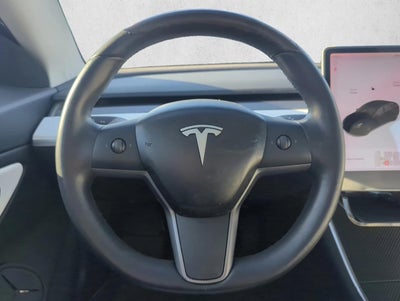 2020 Tesla Model 3 Standard Range RWD