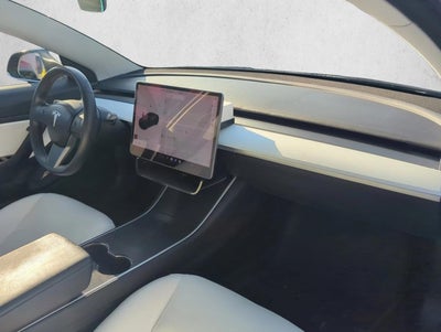 2020 Tesla Model 3 Standard Range RWD
