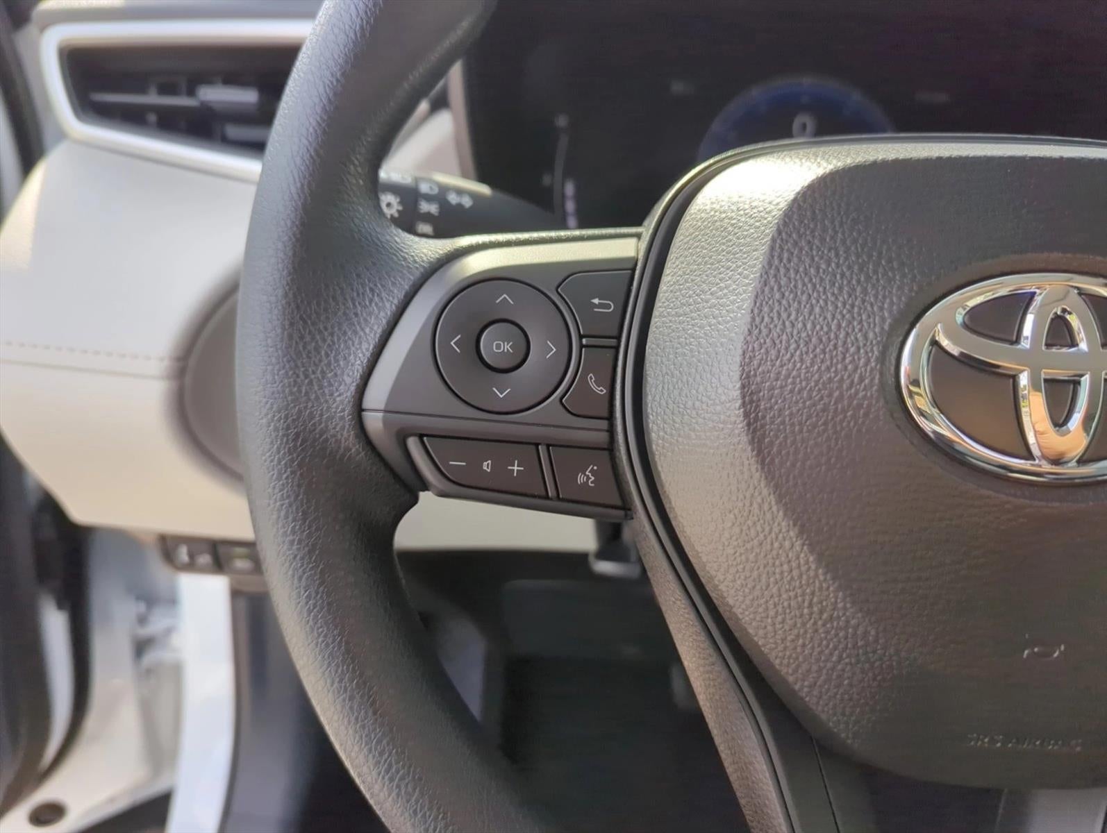 2026 Toyota Corolla Cross L 2WD (Natl)