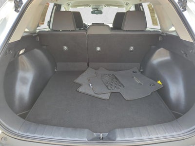 2024 Toyota Corolla Cross LE 4WD (Natl)